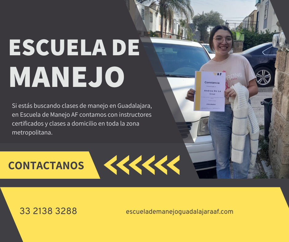 Alumno tomando clases de manejo en Guadalajara con instructor profesional